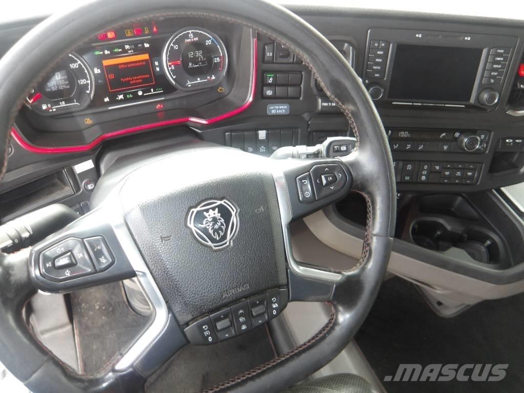 Scania R580 6x2 アームロール