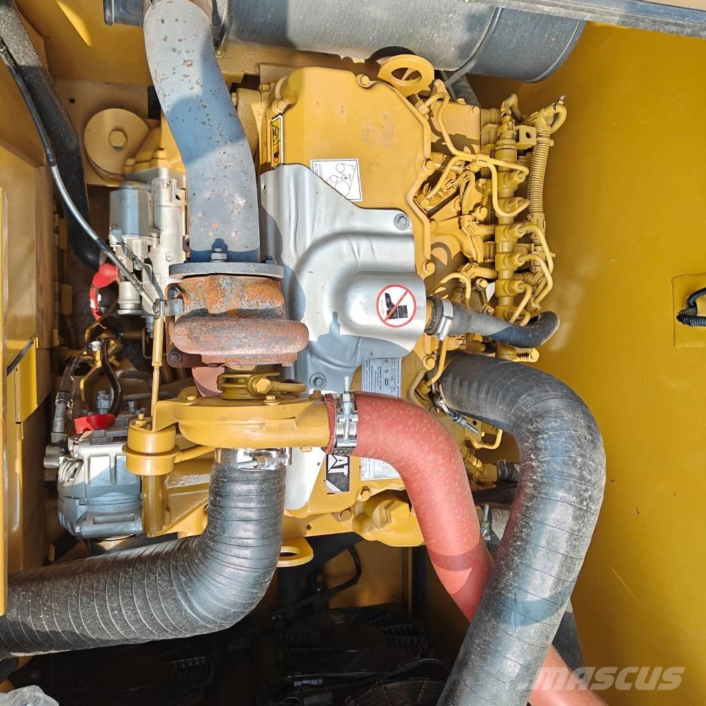 CAT 320GC 大型油圧ショベル12t以上（パワーショベル・ユンボ）