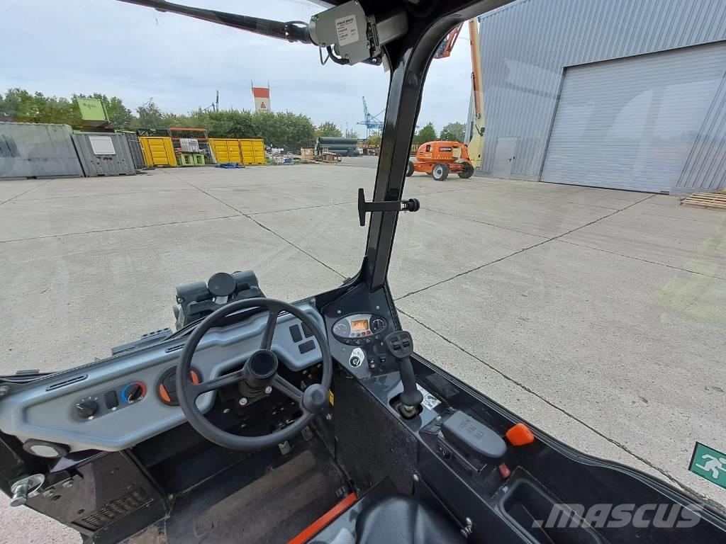 Bobcat L28 ホイールローダー・タイヤショベル