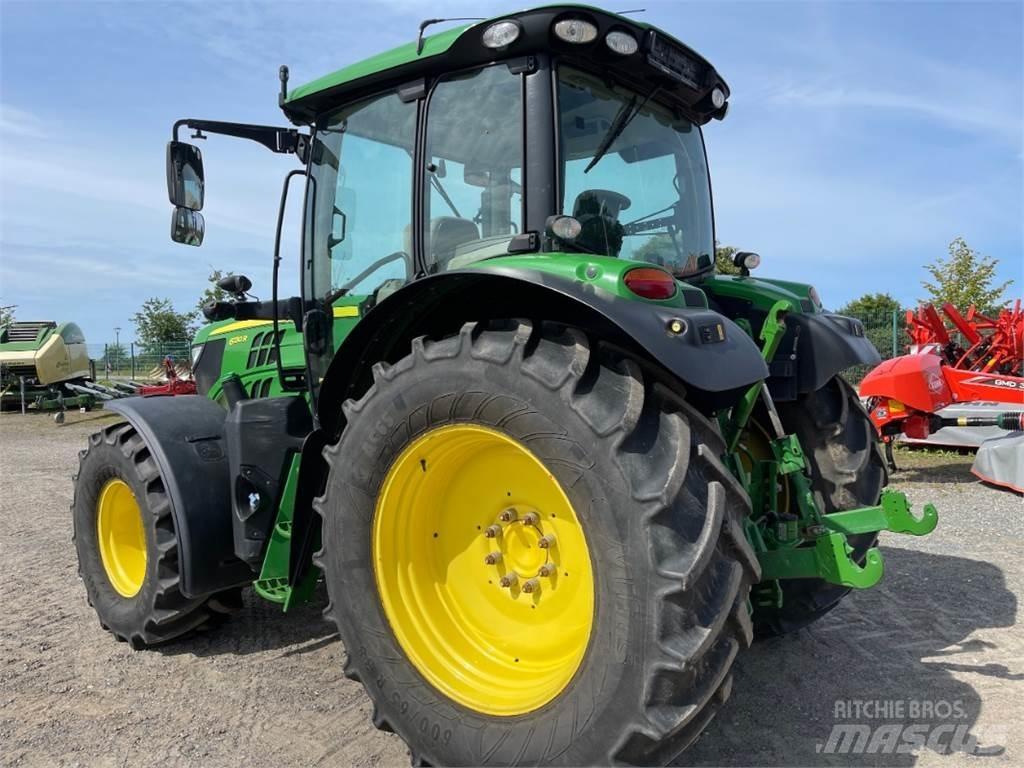 John Deere 6130R トラクター