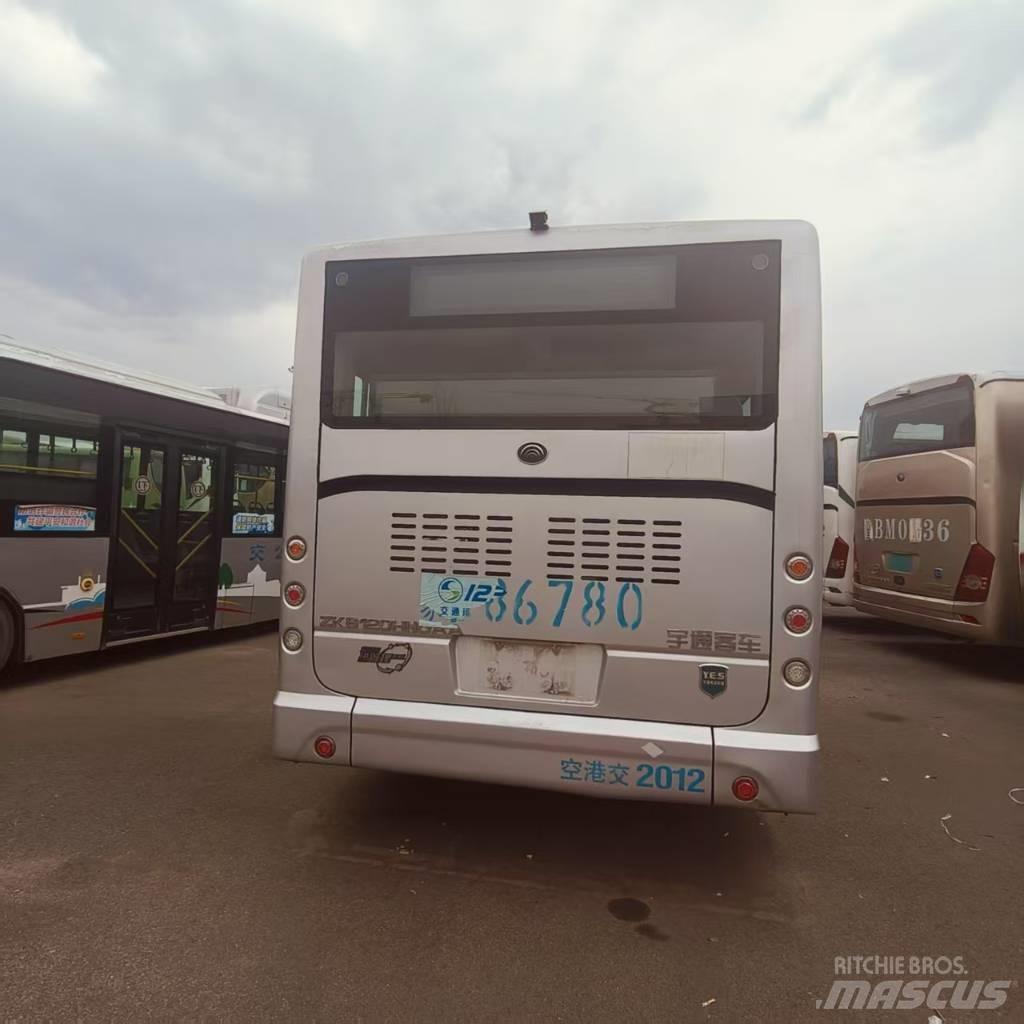 Yutong ZK6120DHNGAA 路線バス