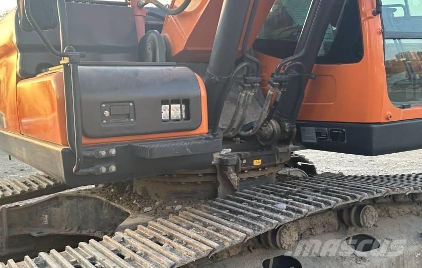 Doosan DX220 大型油圧ショベル12t以上（パワーショベル・ユンボ）