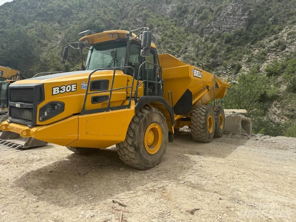 Bell B 30 E アーティキュレート式ダンプトラック