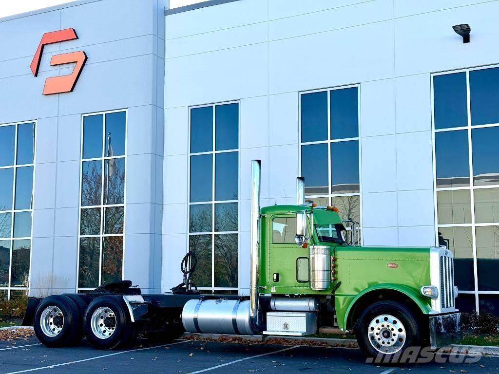 Peterbilt 389 中古トラクターヘッド | トレーラーヘッド