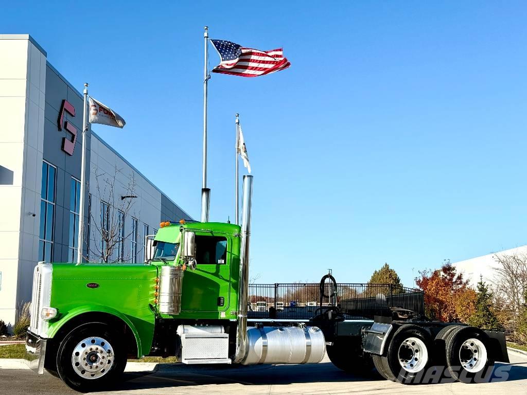 Peterbilt 389 中古トラクターヘッド | トレーラーヘッド