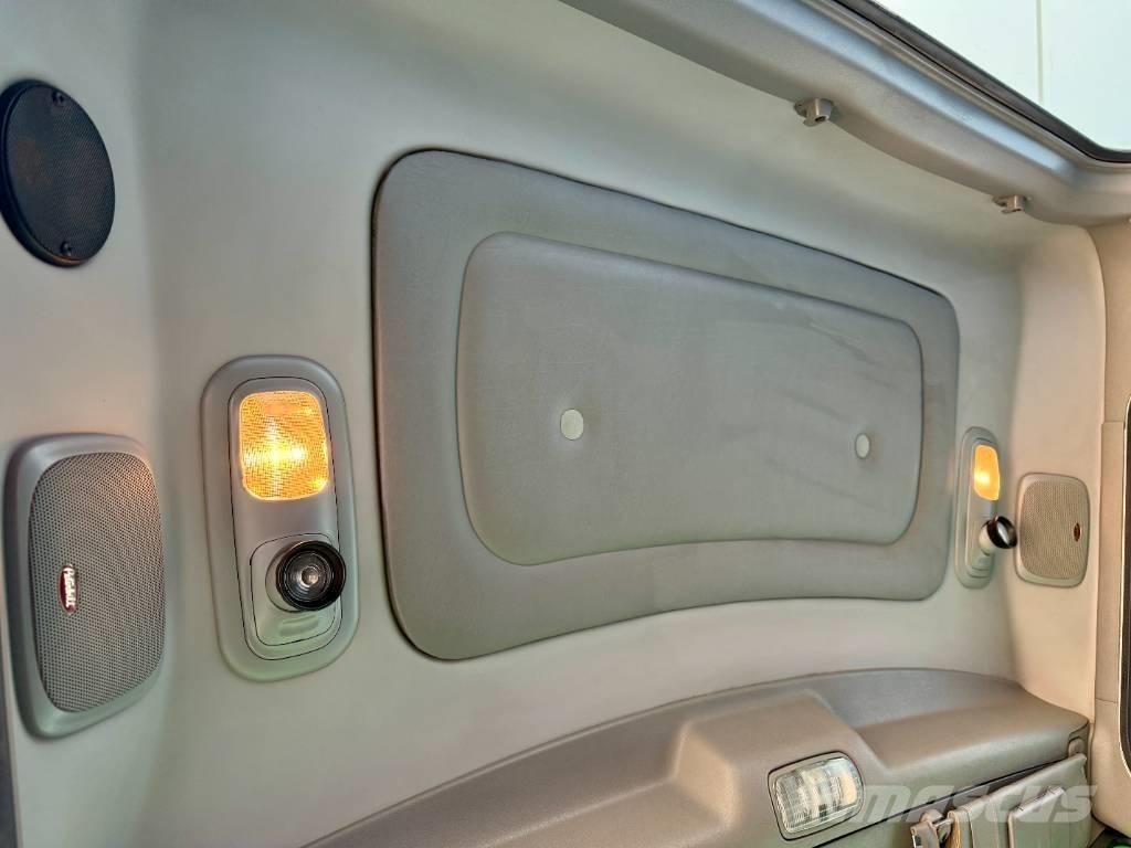 Peterbilt 389 中古トラクターヘッド | トレーラーヘッド