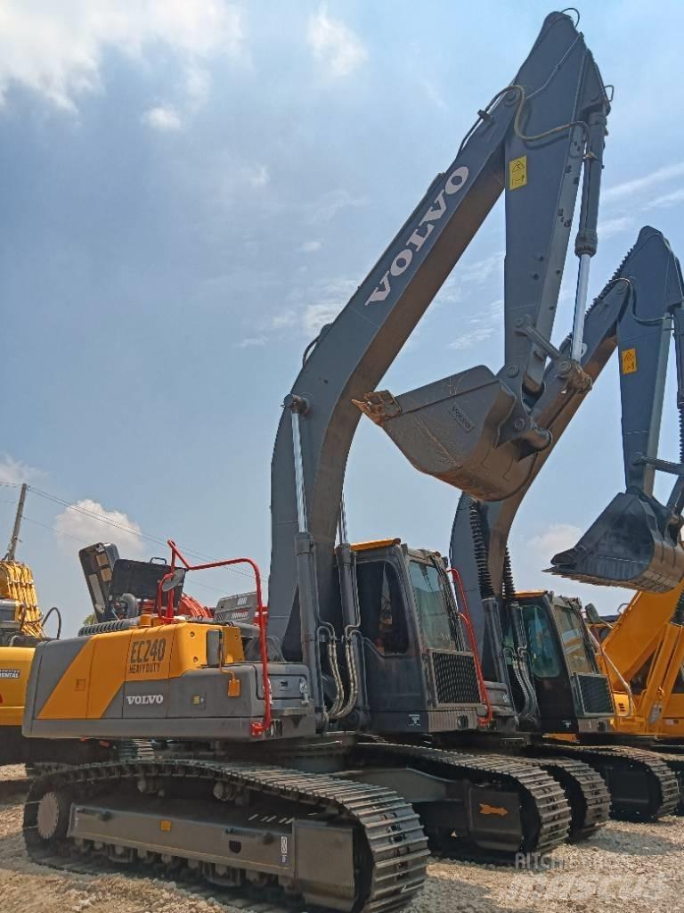 Volvo EC 240 大型油圧ショベル12t以上（パワーショベル・ユンボ）