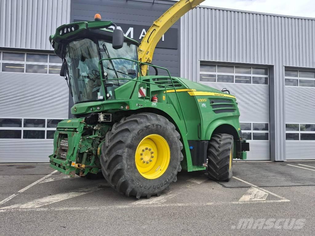 John Deere 7300 i 自走式フォレージハーベスター