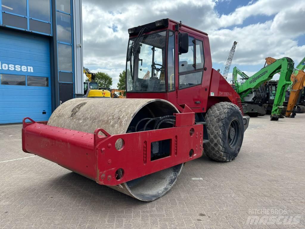 Bomag BW 213 D H-3 振動ローラ