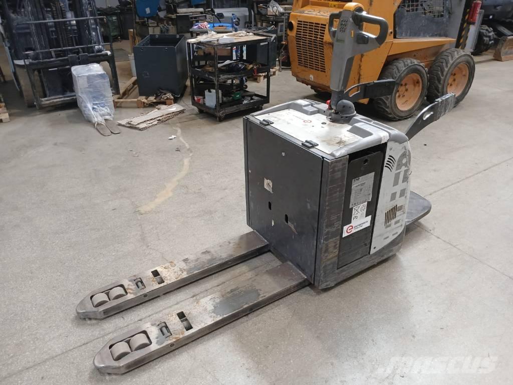 UniCarriers PLP 200 ローリフトとプラットフォーム