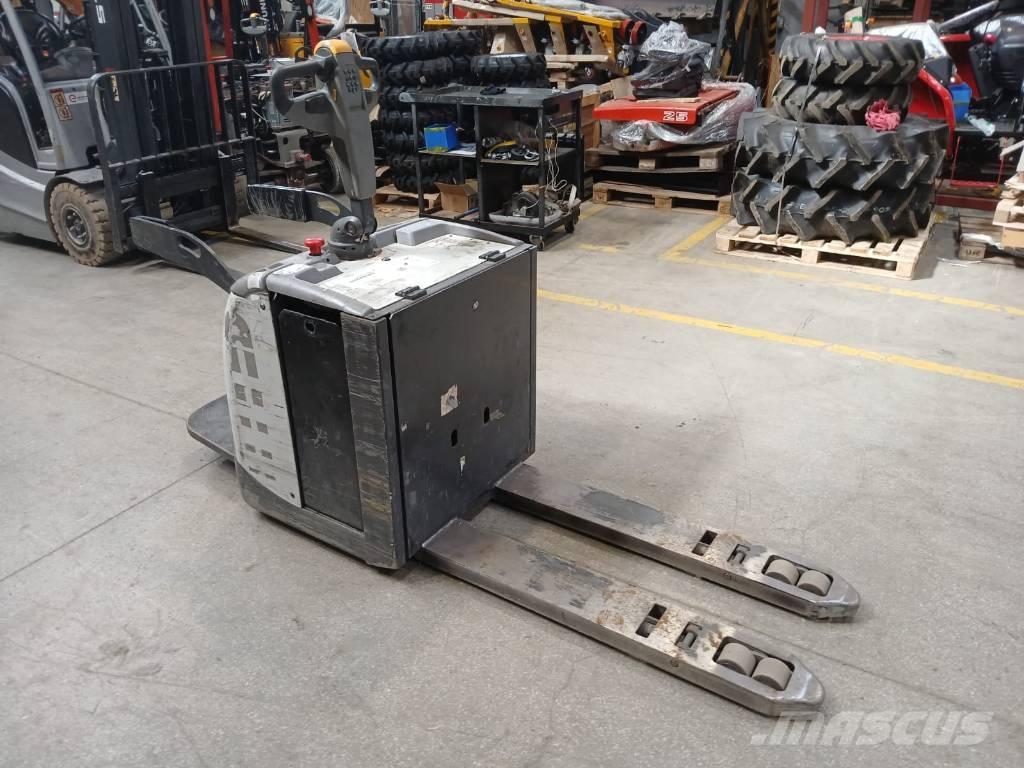 UniCarriers PLP 200 ローリフトとプラットフォーム