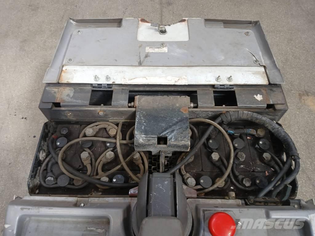 UniCarriers PLP 200 ローリフトとプラットフォーム