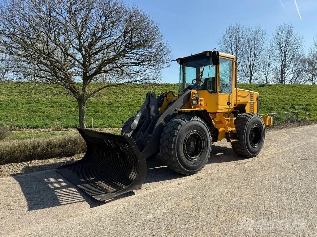 Volvo L70D ホイールローダー・タイヤショベル