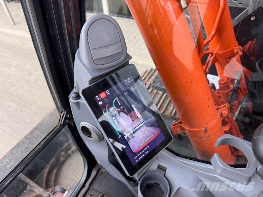 Hitachi ZX135USBL-7 大型油圧ショベル12t以上（パワーショベル・ユンボ）