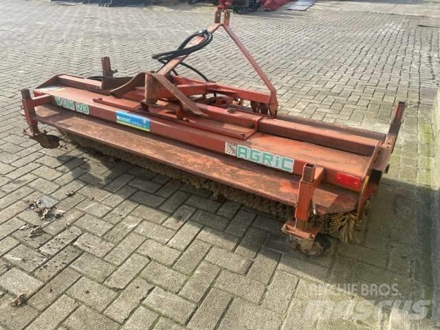 Agric W U M -2-3 路面清掃機