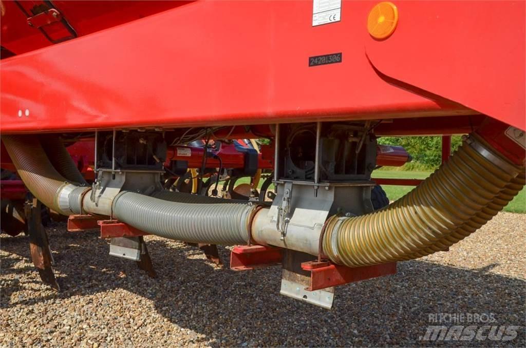 Horsch Focus 6 TD 種蒔き機械