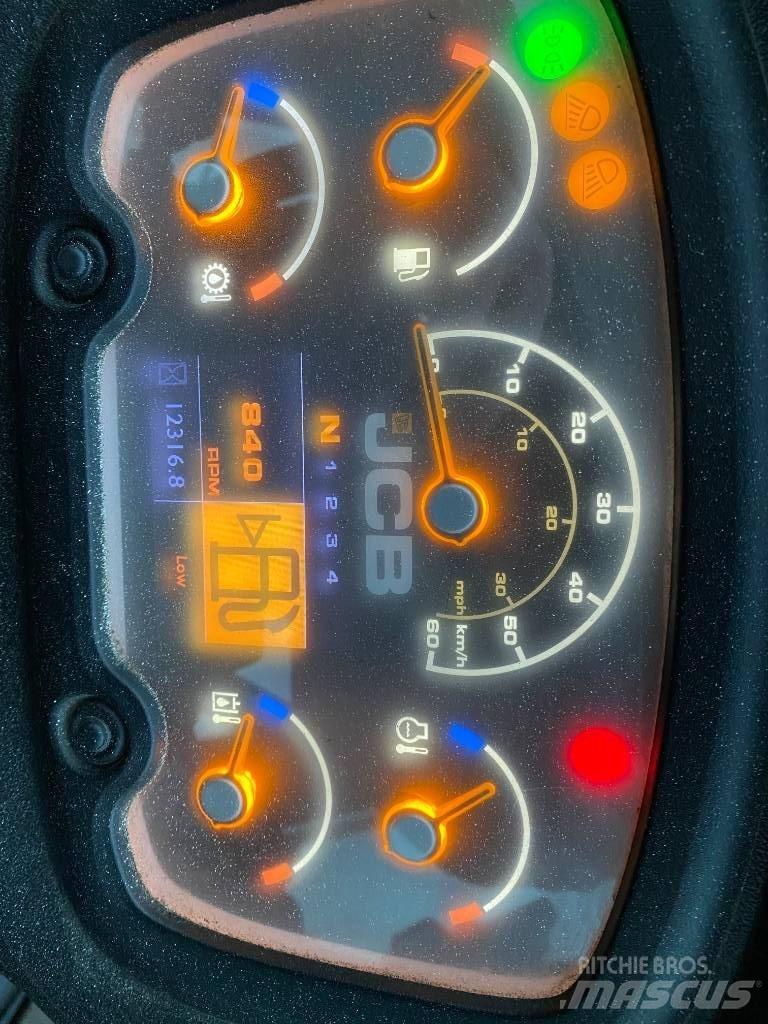 JCB 411 HT T4i ホイールローダー・タイヤショベル