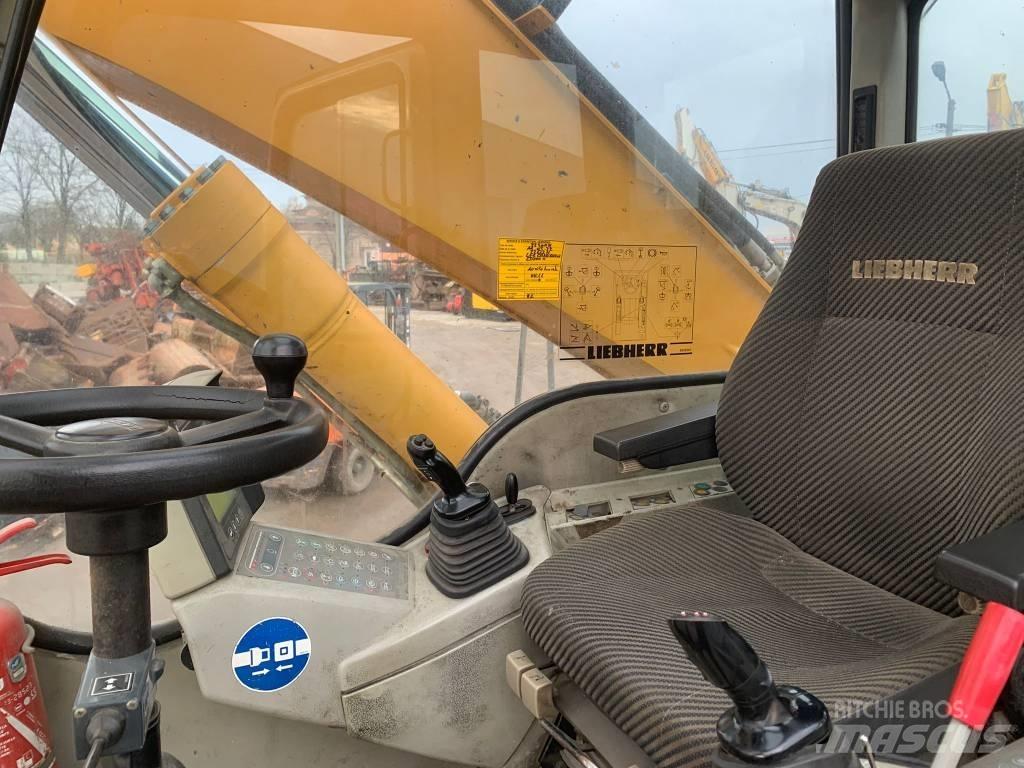 Liebherr A 904 C ホイール式油圧ショベル（パワーショベル・ユンボ・バックホー）