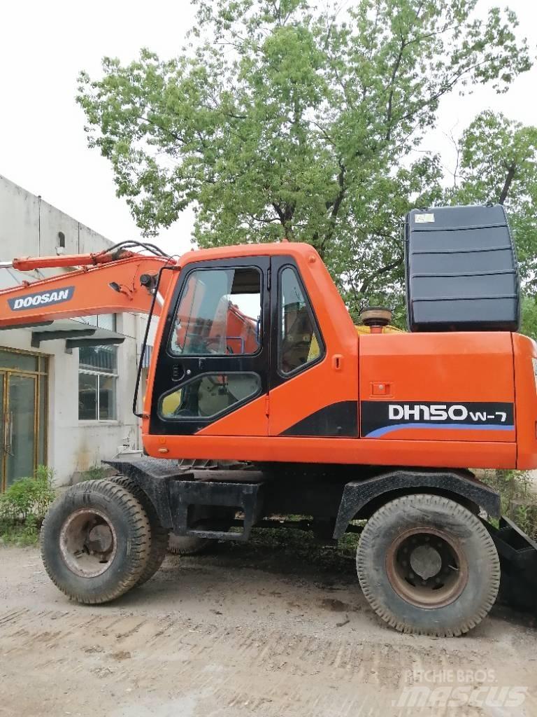 Doosan DH 150 W-7 大型油圧ショベル12t以上（パワーショベル・ユンボ）