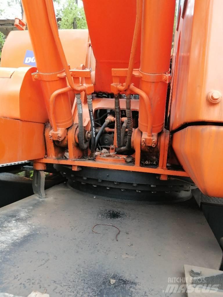 Doosan DH 150 W-7 大型油圧ショベル12t以上（パワーショベル・ユンボ）