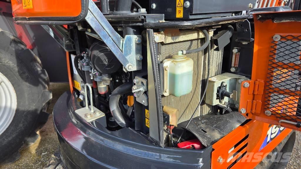 Hitachi ZX 19 ミニ油圧ショベル 7t以下（ミニユンボ・ミニディガー）