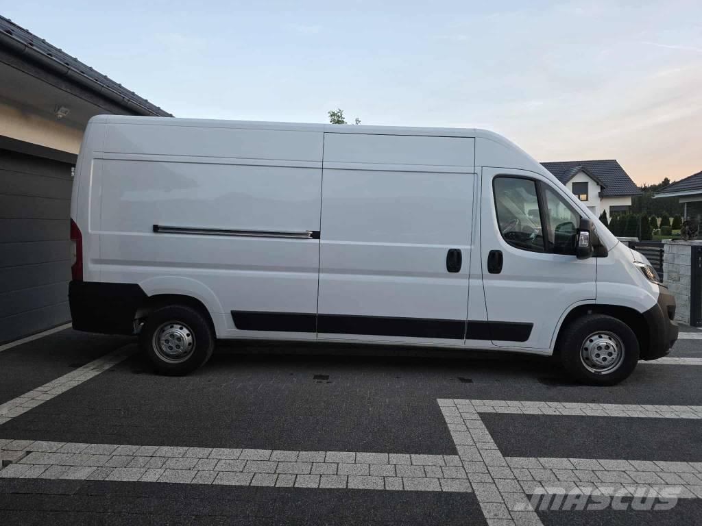Opel Movano パネルバン