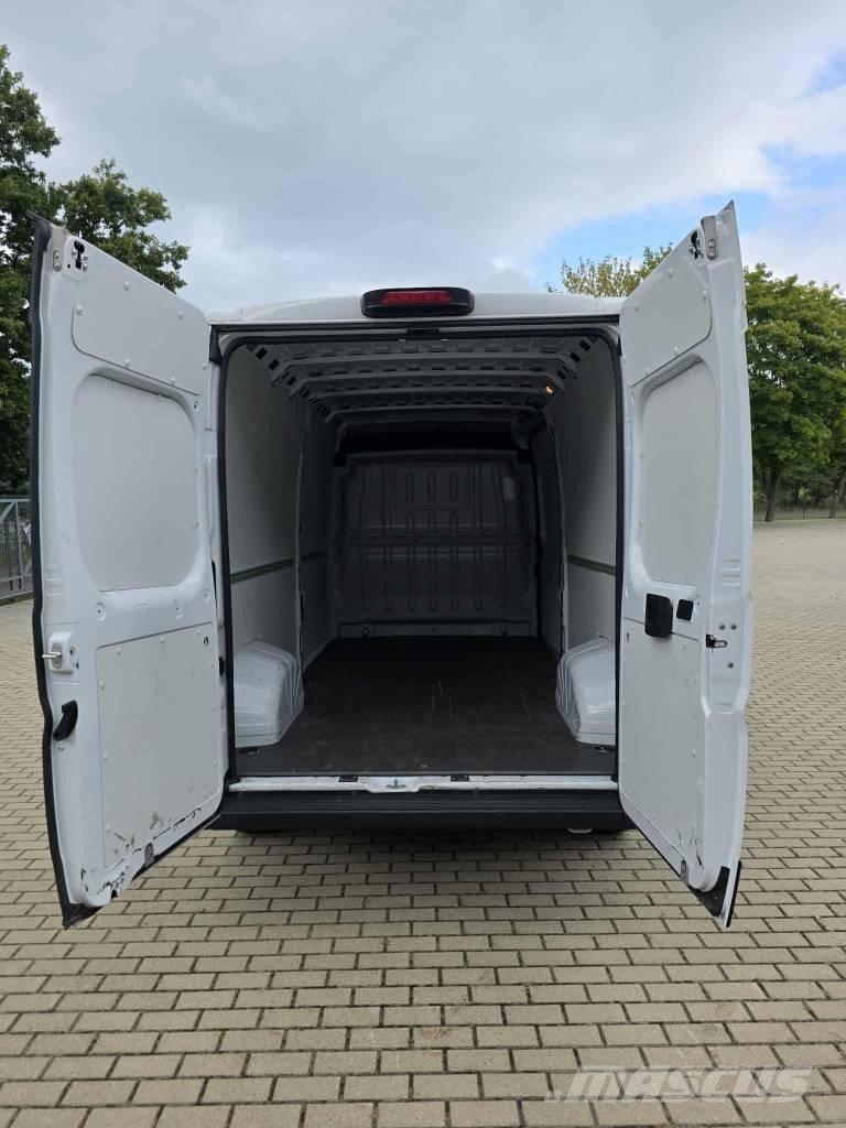 Opel Movano パネルバン