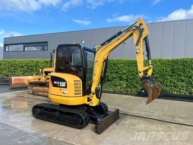 CAT 302.7 D CR ミニ油圧ショベル 7t以下（ミニユンボ・ミニディガー）