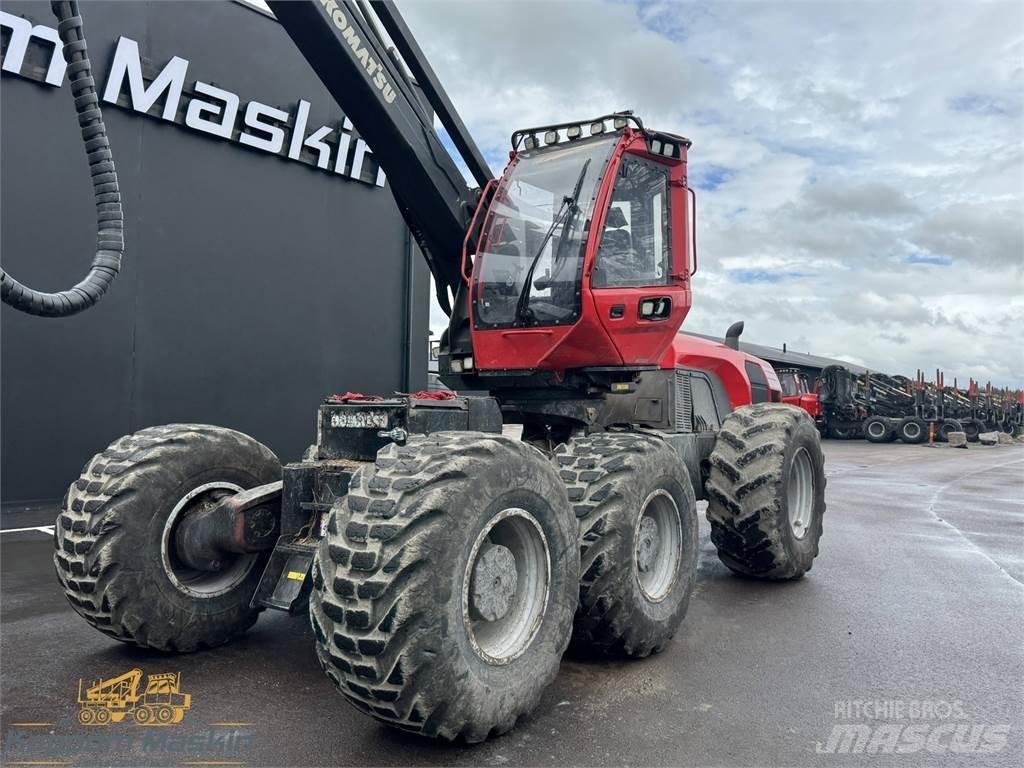 Komatsu 951 ハーベスター