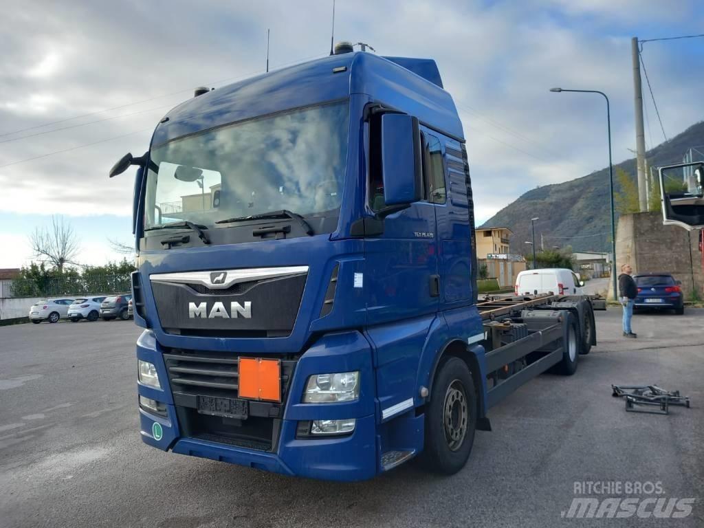 MAN TGX 26.420 車両運搬車、キャリアカー