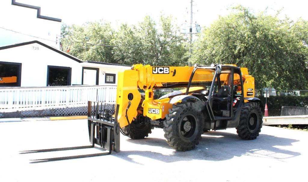 JCB 507-42 テレスコーピックハンドラー