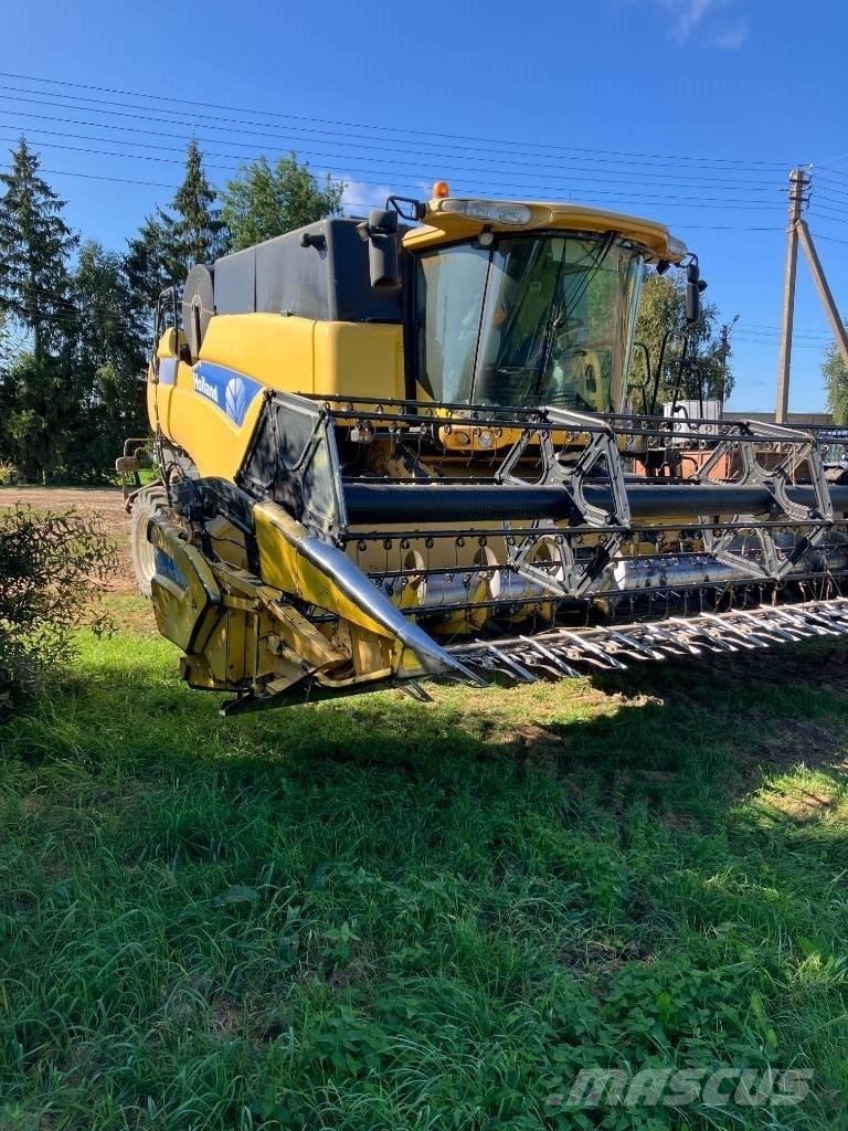 New Holland CX 8080 コンバイン