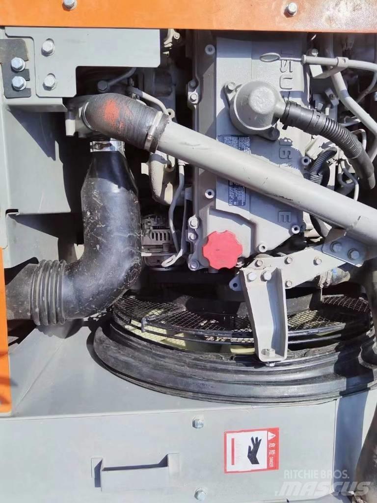 Hitachi Zaxis 200 LC 大型油圧ショベル12t以上（パワーショベル・ユンボ）