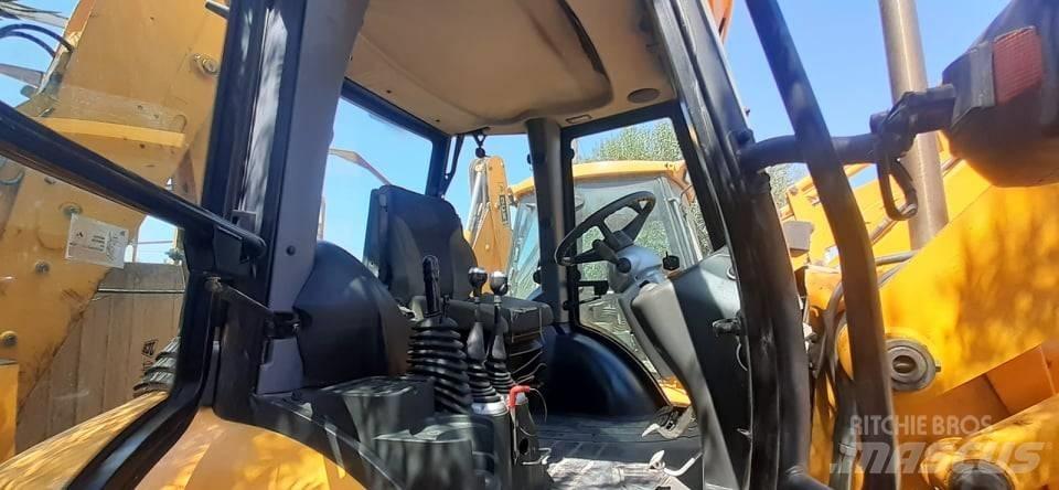 JCB 3 CX SM 4 T バックホーローダー