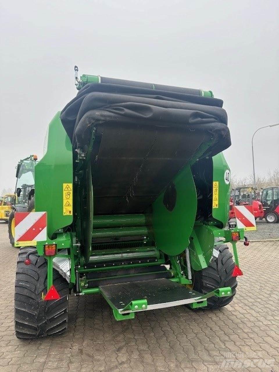 John Deere V461R ラウンドベーラー