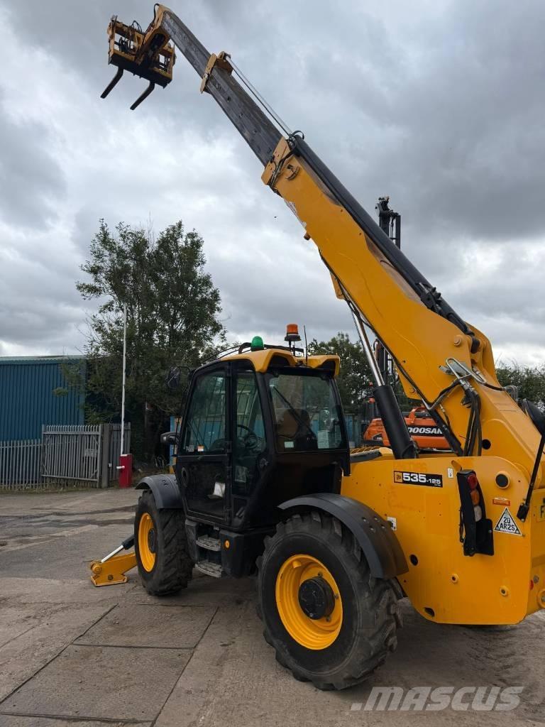 JCB 535-125 農業用テレハンドラー
