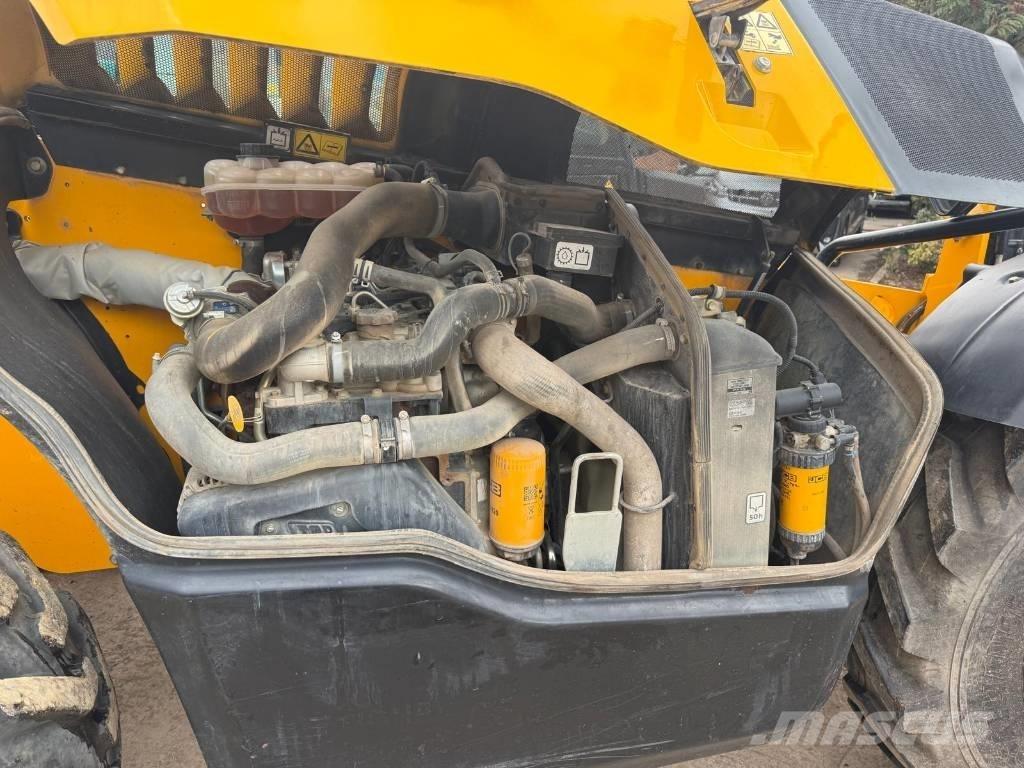 JCB 535-125 農業用テレハンドラー