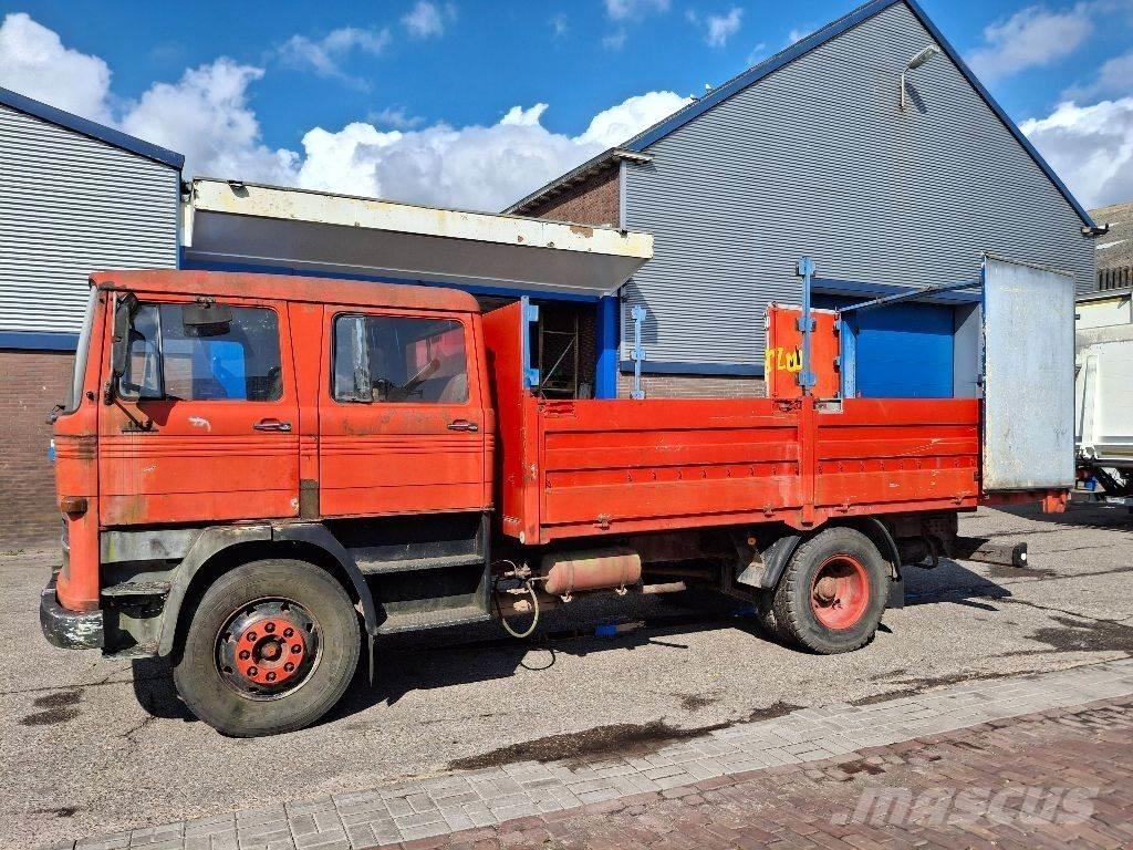 Mercedes-Benz 1113 キャブ付きシャーシ