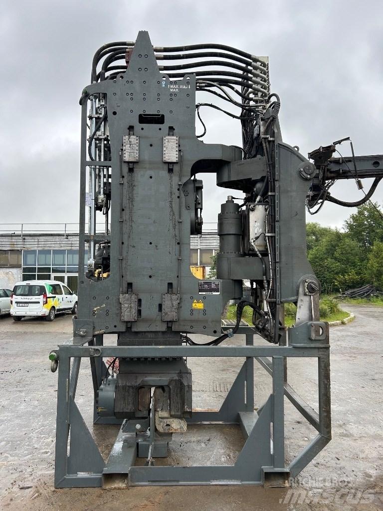 Liebherr LV36 振動式パイルドライバー
