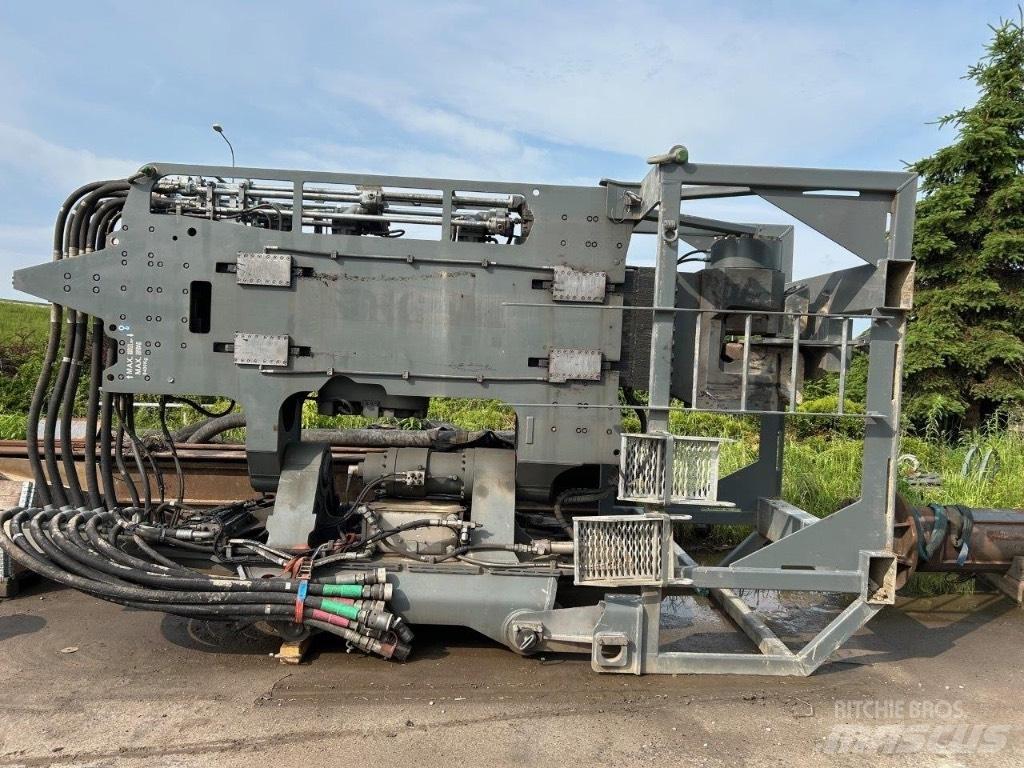 Liebherr LV36 振動式パイルドライバー