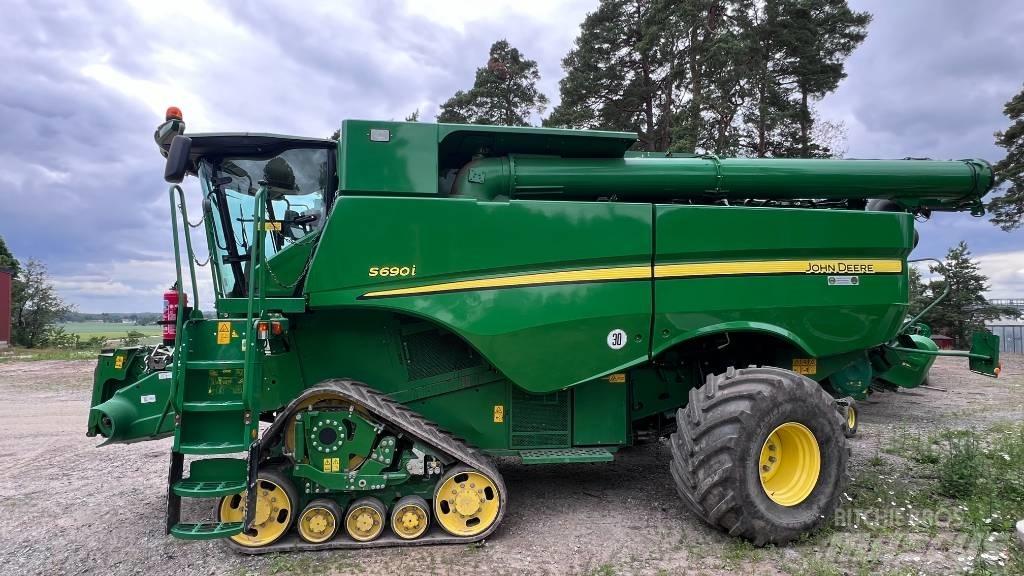 John Deere S 690 コンバイン
