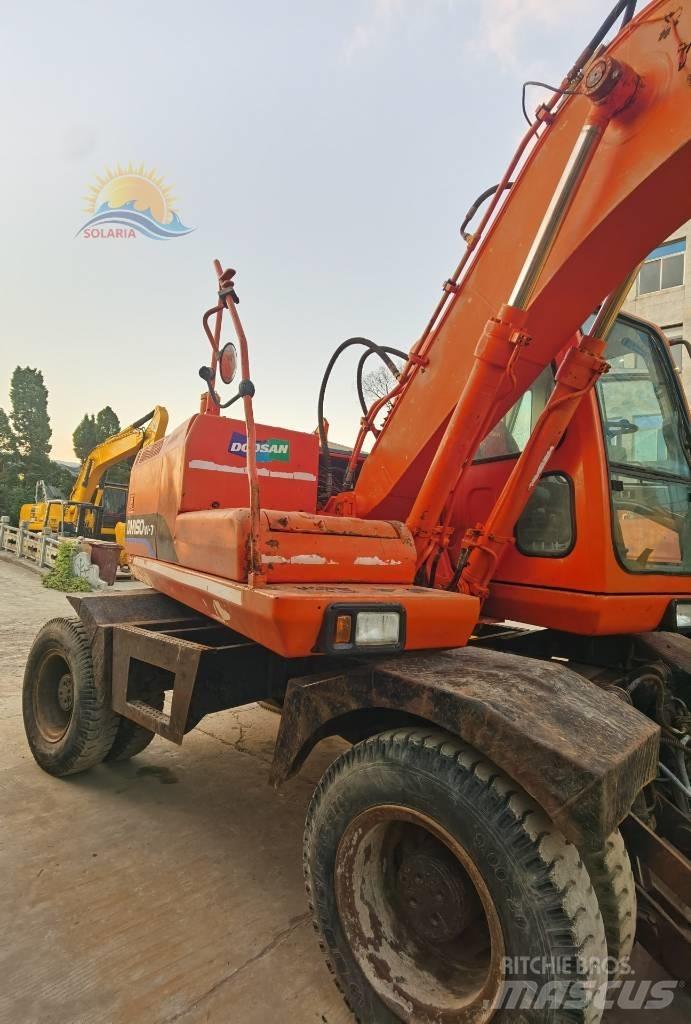 Doosan DH 150 W-7 ホイール式油圧ショベル（パワーショベル・ユンボ・バックホー）