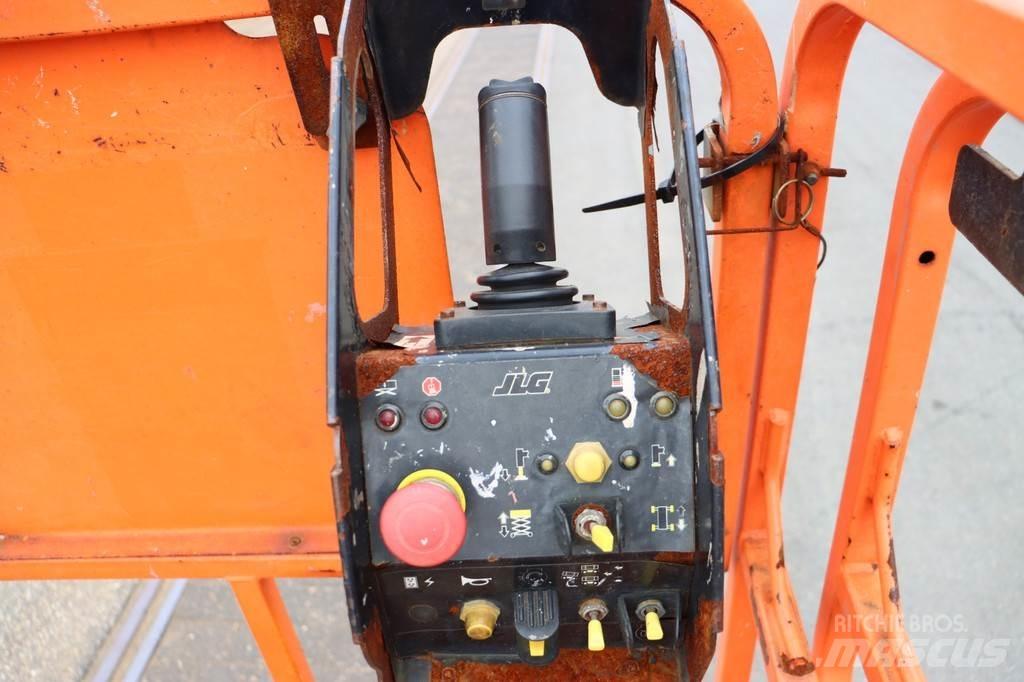 JLG 330LRT シザースリフト