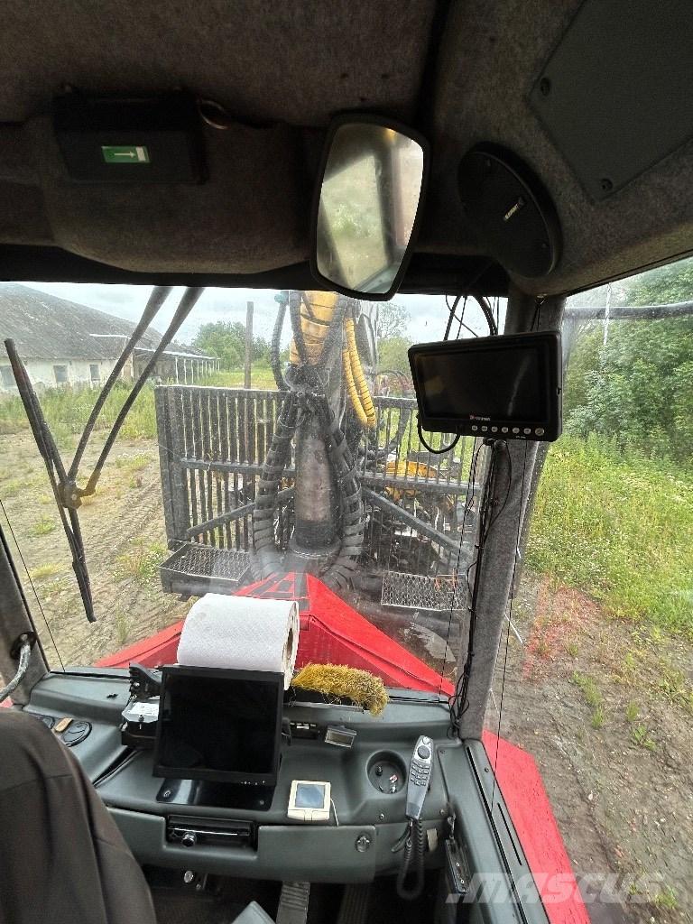 Valmet 840.4 フォワーダー