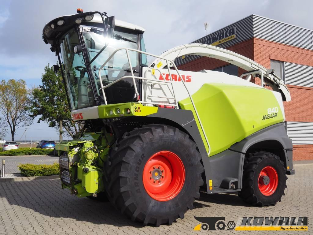 CLAAS Jaguar 840 4x4 自走式フォレージハーベスター