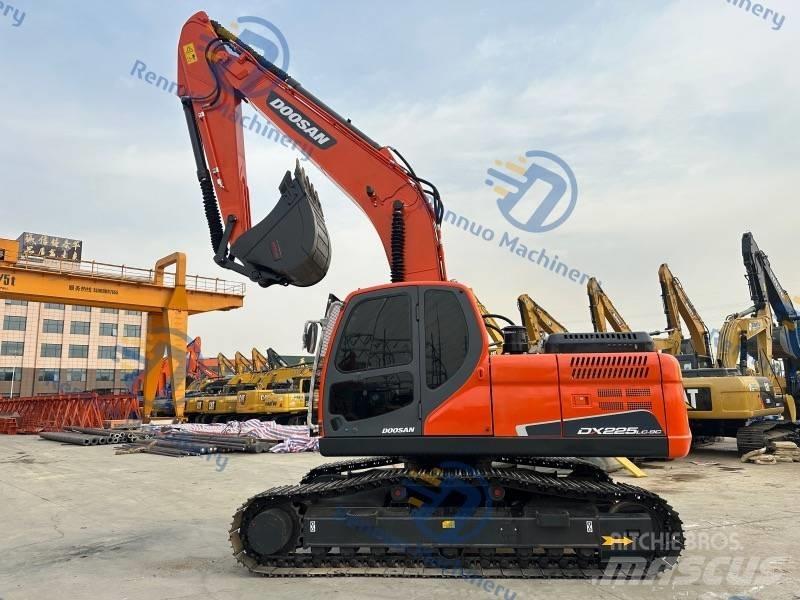Doosan DX 225 LC-9C 大型油圧ショベル12t以上（パワーショベル・ユンボ）