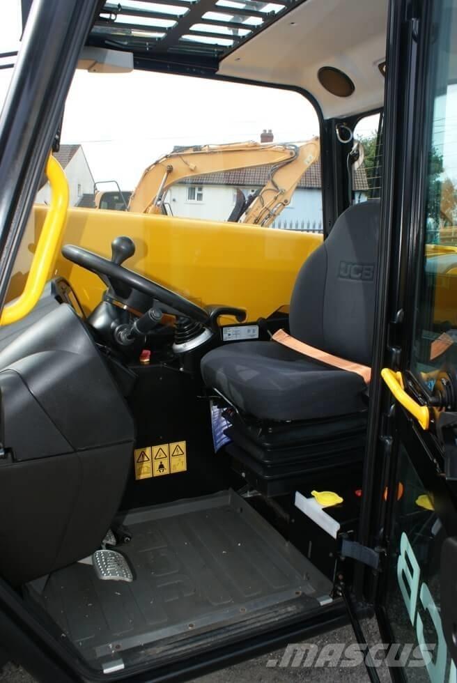JCB 525-60 E テレスコーピックハンドラー