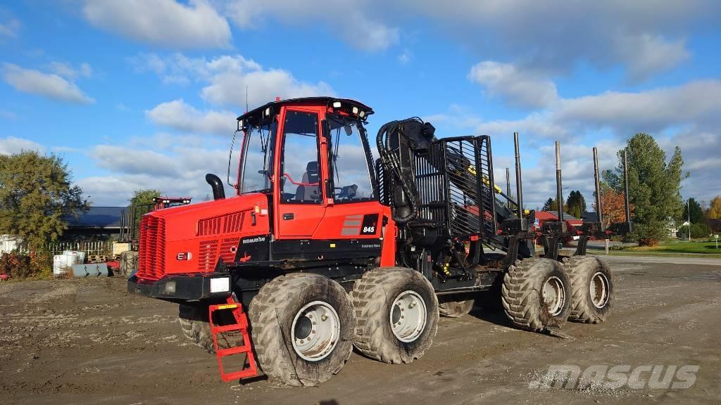 Komatsu 845 フォワーダー