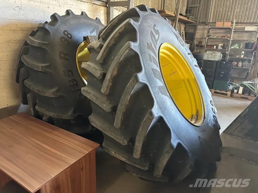 John Deere 8370 R トラクター