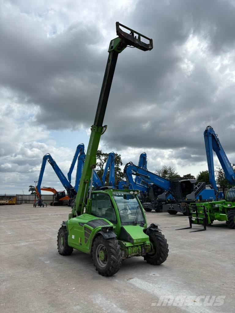 Merlo P 27.6 Plus テレスコーピックハンドラー